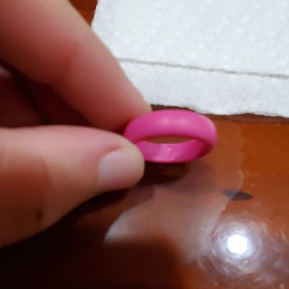 Women's Qalo ring size 7 - Picture 2 of 3